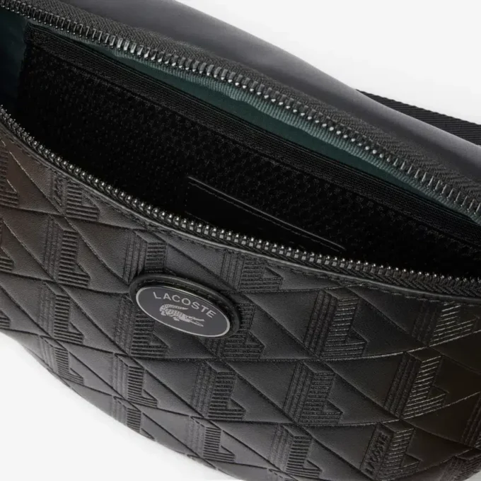 Bolsa de cintura em pele com monograma gravado