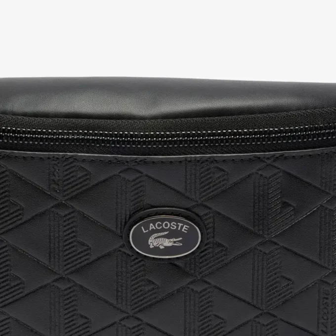 Bolsa de cintura em pele com monograma gravado