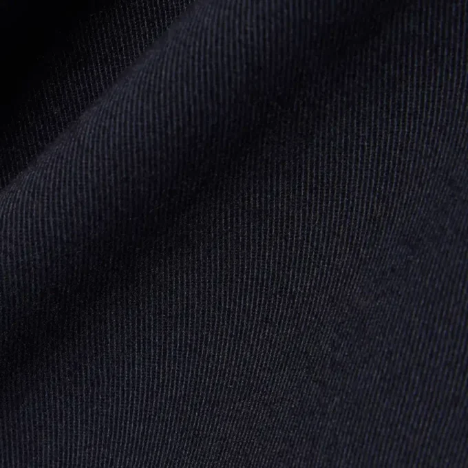 Calções bermudas chino em algodão elástico com corte regular