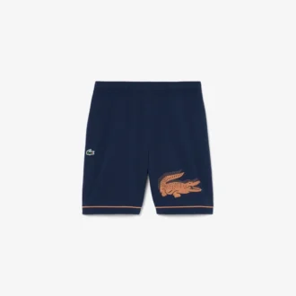 Calções de desporto às riscas
