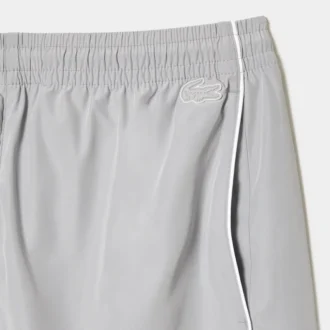 Calções masculinos de corte descontraído com bordados