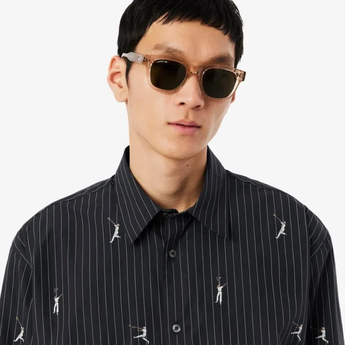 Camisa de algodão bordada com corte descontraído