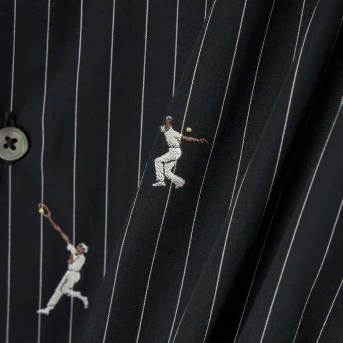 Camisa de algodão bordada com corte descontraído