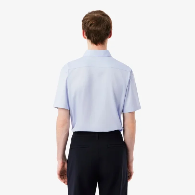 Camisa de manga curta com corte justo