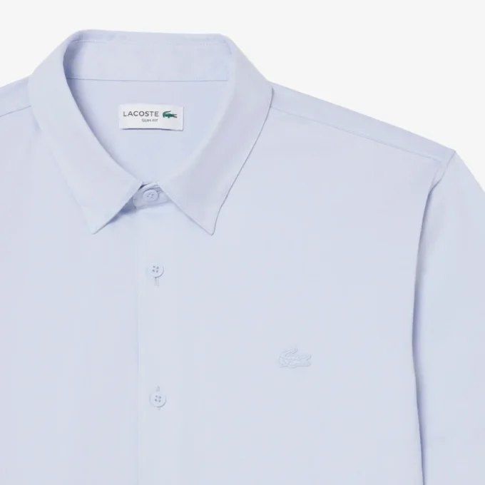 Camisa de manga curta com corte justo