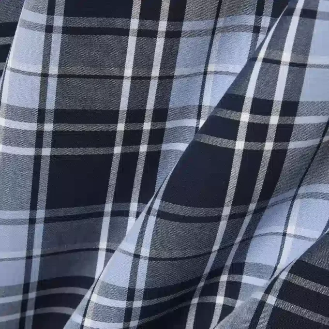 Camisa de popeline elástico com padrão xadrez e corte justo