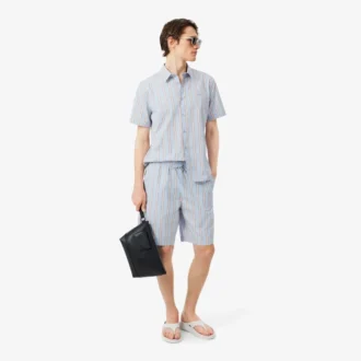 Camisa de popeline às riscas com corte regular
