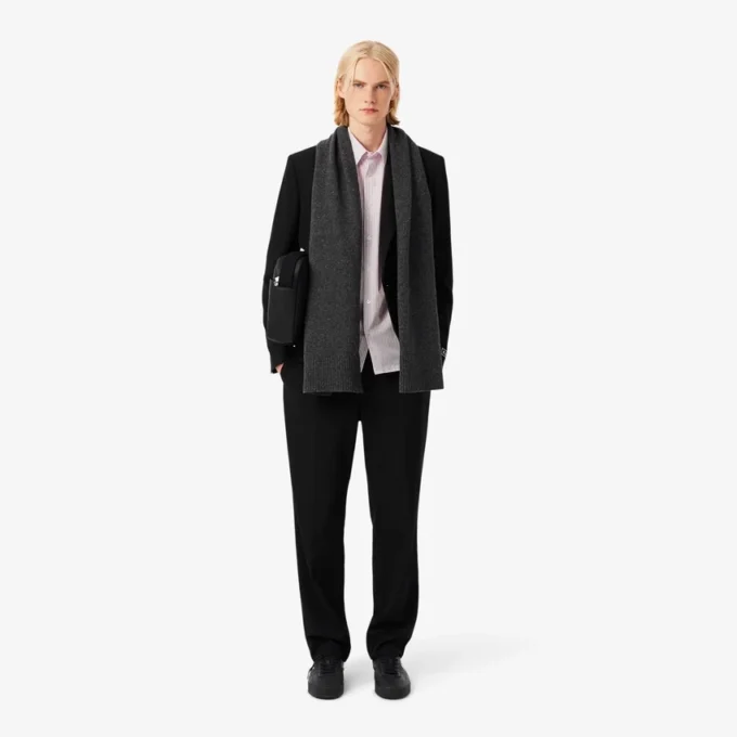 Camisas de botões às riscas de corte regular para homem
