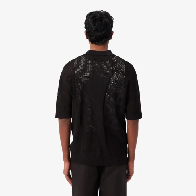 Camiseta com croco em malha rendada