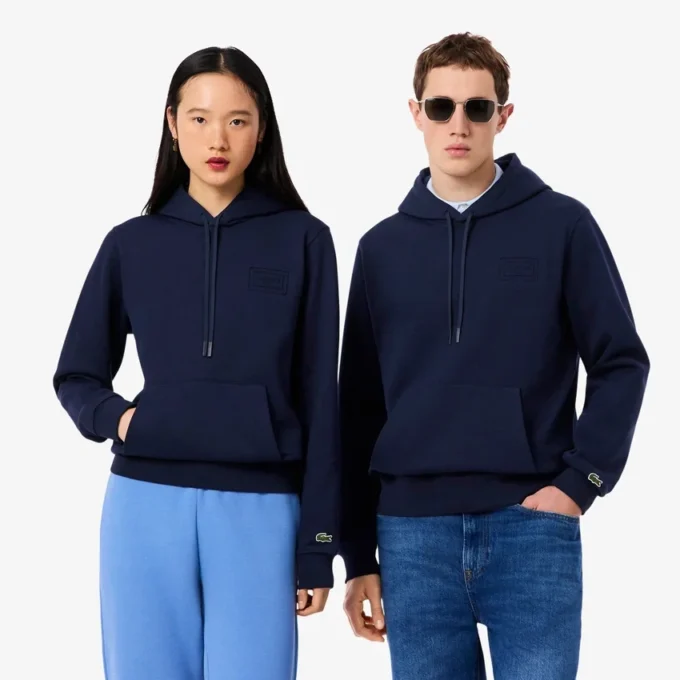 Camisola com capuz e logótipo em relevo