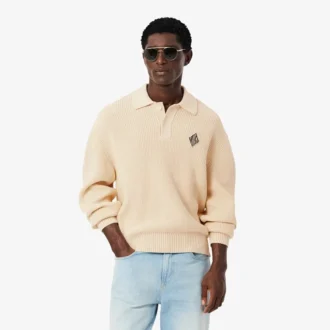 Camisola com gola polo em malha canelada com detalhes em pérola