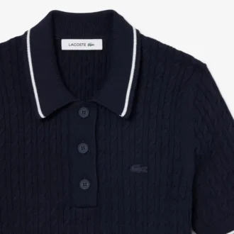 Camisola com gola polo em malha trançada às riscas