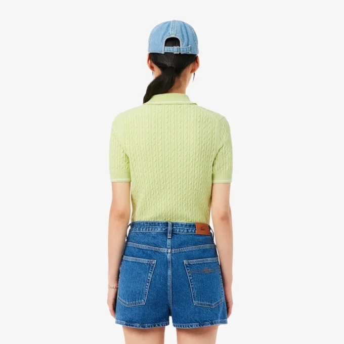 Camisola com gola polo em malha trançada às riscas