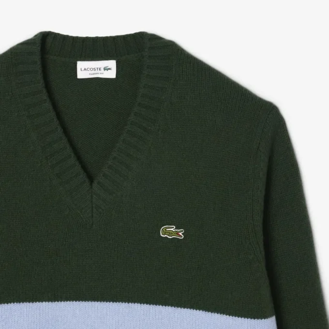 Camisola de gola em V em lã às riscas para homem