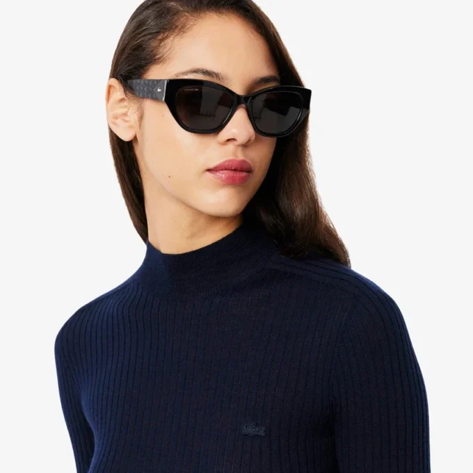 Camisola de malha canelada de lã merino com gola alta para mulher