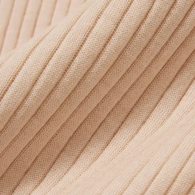 Camisola de malha canelada em lã merino de manga curta para mulher