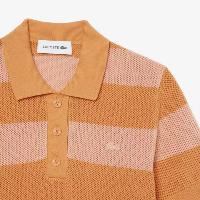 Camisola de malha com riscas e gola polo