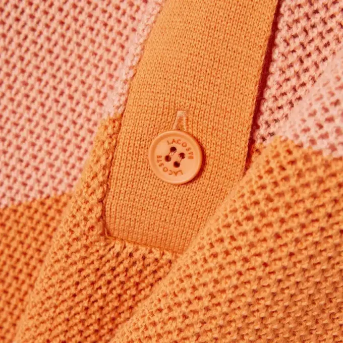 Camisola de malha com riscas e gola polo