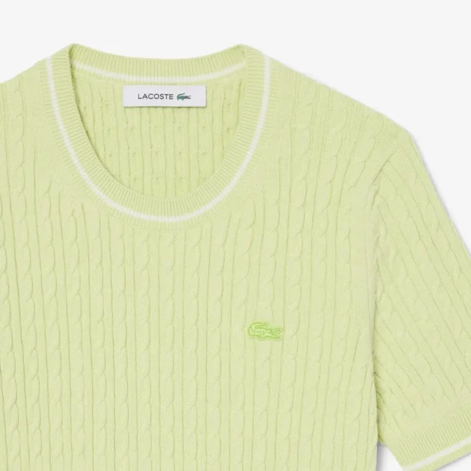 Camisola de malha trançada de manga curta
