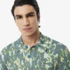 Camisola de manga curta com gola polo e estampado gráfico para homem