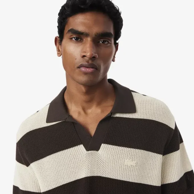 Camisola de manga curta com gola polo às riscas