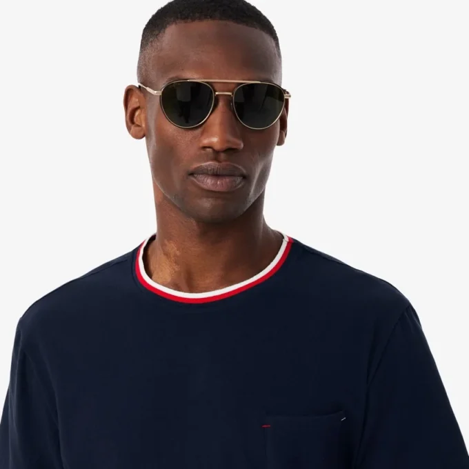Camisola de pijama masculina com gola contrastante