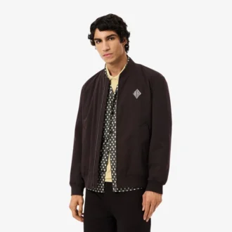 Casaco bomber retro com emblema e repelente de água