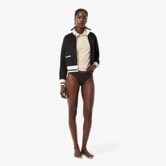 Cueca de malha com marca na cintura
