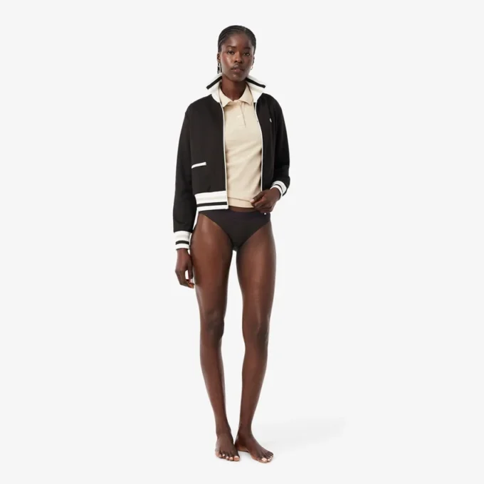 Cueca de malha com marca na cintura