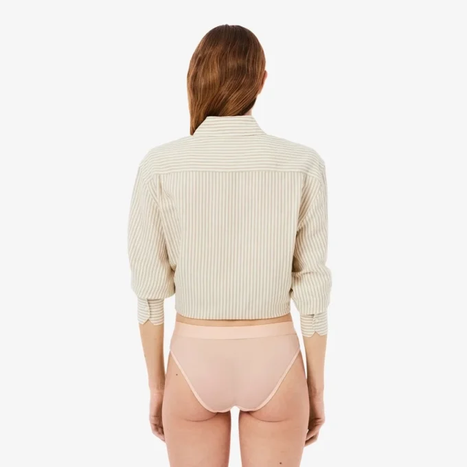 Cueca de malha com marca na cintura