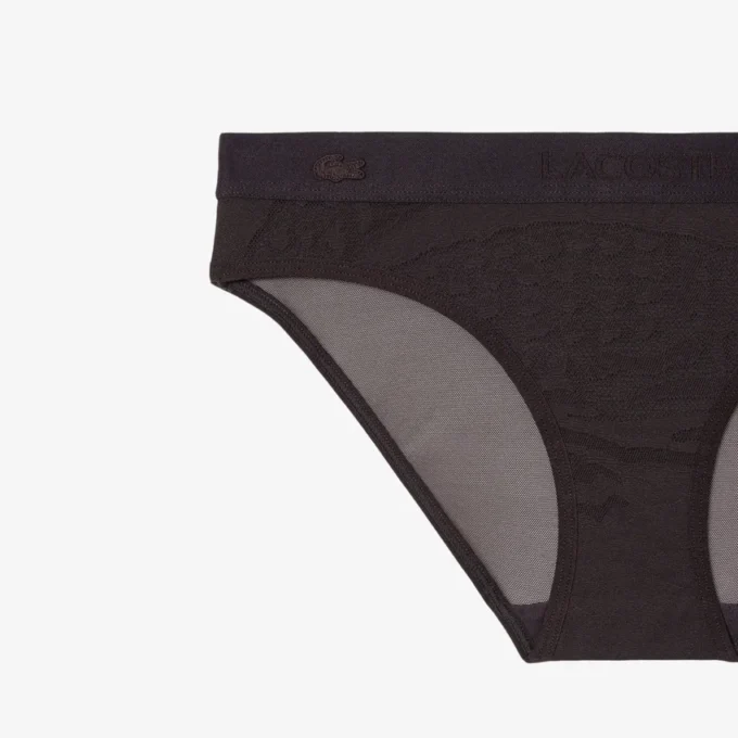 Cueca de malha com marca na cintura