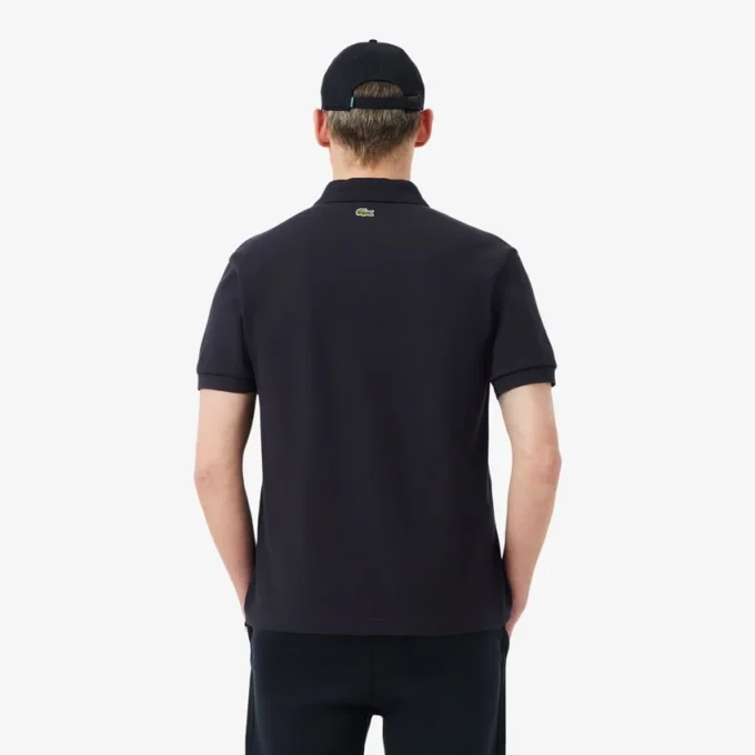 Fabricado em França Polo com emblema de corte clássico