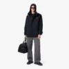 Parka com capuz repelente de água de comprimento médio para homem