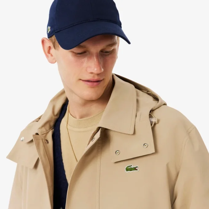 Parka com capuz repelente de água de comprimento médio para homem