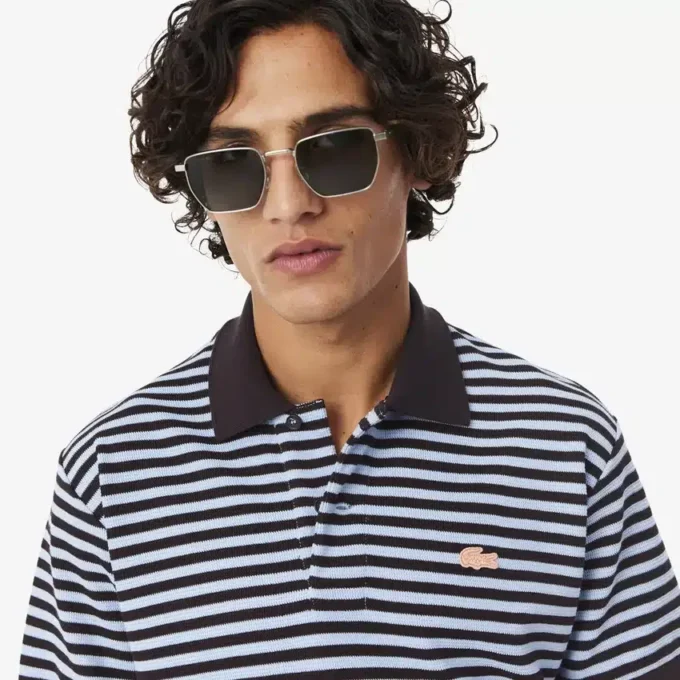 Polo clássico com riscas texturizadas