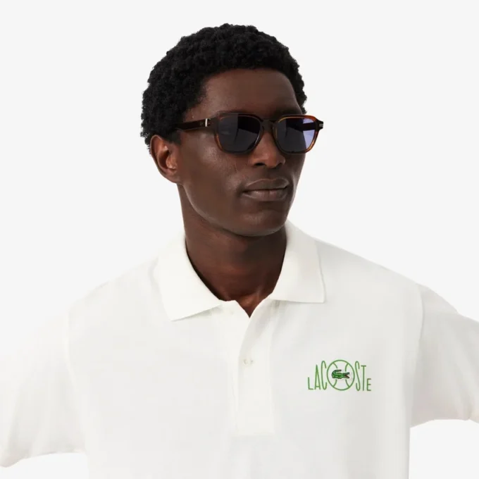 Polo com corte clássico e logótipo gráfico