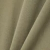 Polo com riscas e logótipo, corte regular