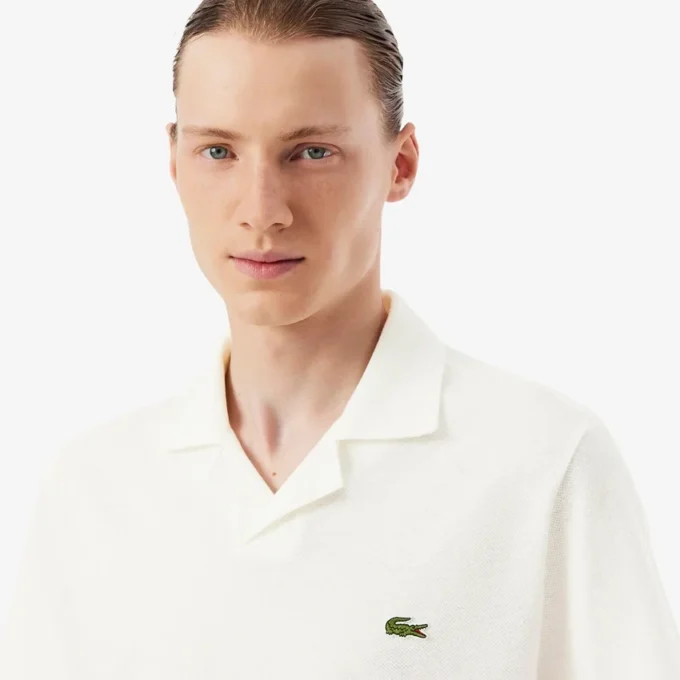 Polo de algodão e linho com corte clássico
