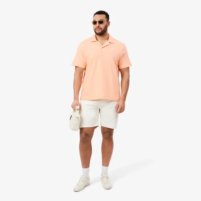 Polo de corte clássico com textura