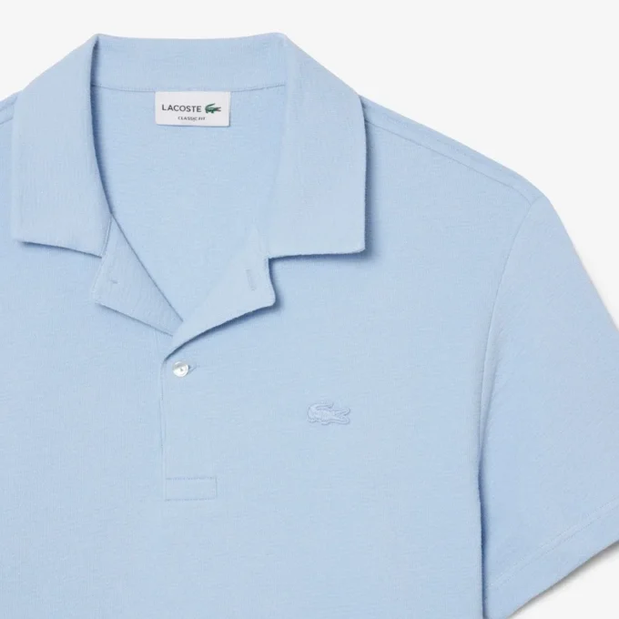 Polo de corte clássico com textura