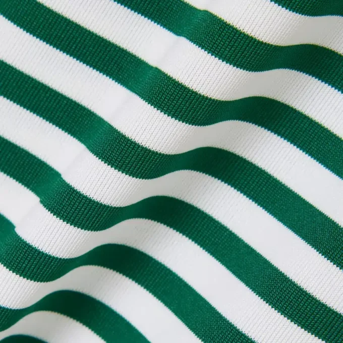 Polo de golfe com riscas Ultra Dry de corte regular