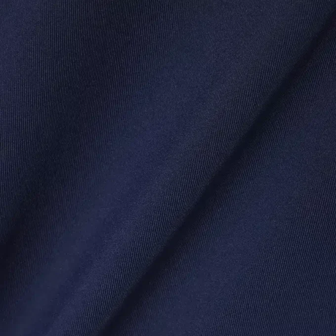 Polo de golfe feminino slim fit com proteção UV e tecido elástico
