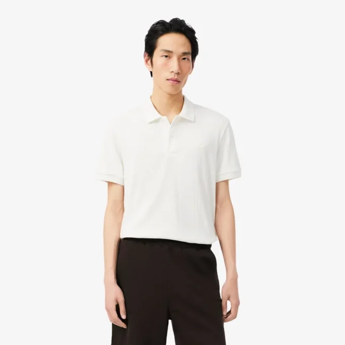Polo de malha canelada com corte clássico