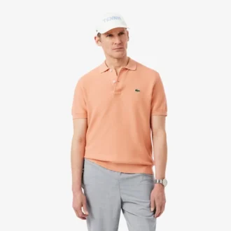 Polo de malha com corte clássico