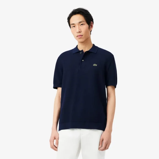 Polo de malha com corte clássico