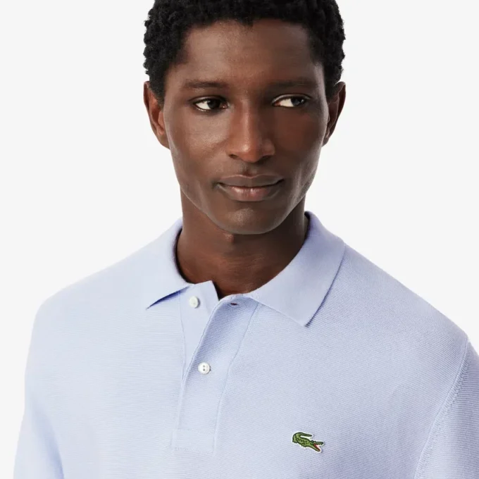 Polo de malha com corte clássico