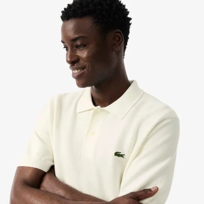 Polo de malha com corte clássico