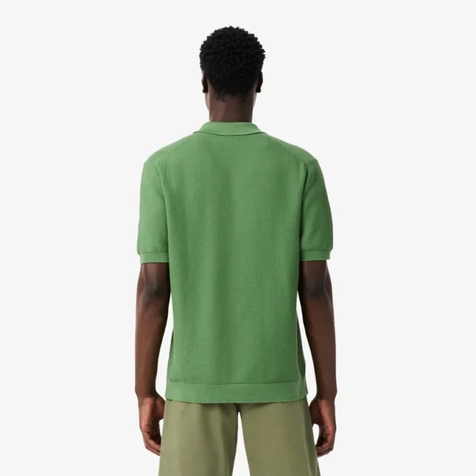 Polo de malha com corte clássico