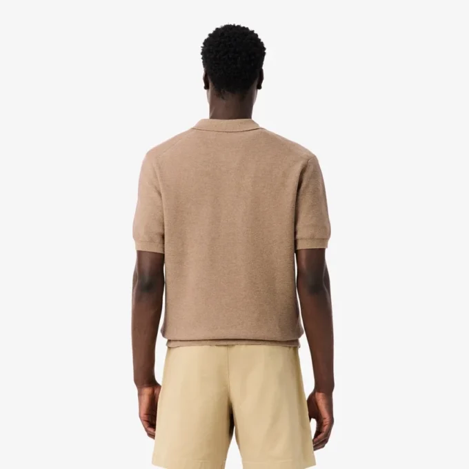 Polo de malha com corte clássico