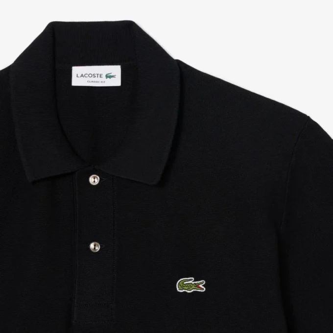 Polo de malha com corte clássico